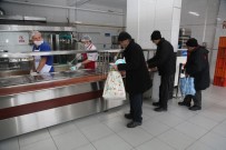 ODUNPAZARI - Odunpazarı Belediyesi Aşevi Her Gün Bin 100 İhtiyaç Sahibine Vatandaşa Yemek Dağıtıyor