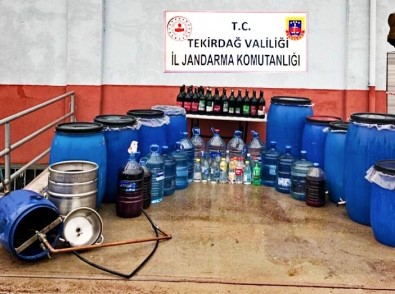 Tekirdağ'da Bir Tona Yakın Kaçak İçki Ele Geçirildi