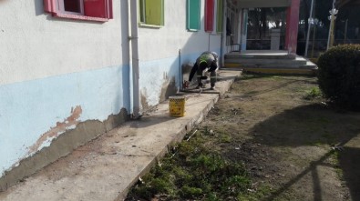 Alaşehir Belediyesi Okulların Bakımını Yaptı