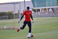 KAYSERISPOR - Berke Kaya Profesyonel Oldu