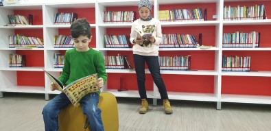 Çoban Mustafa Paşa Kütüphanesi Dolup Taşıyor