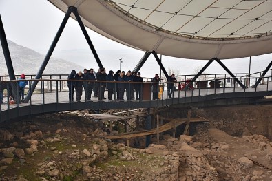 Harran Üniversitesi, Neolitik Kazılar İçin Araştırma Merkezi Oluyor