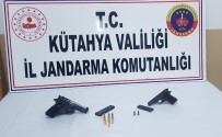 JANDARMA KOMUTANLIĞI - Jandarmadan Ruhsatsız Tabanca Operasyonu