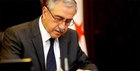 MUSTAFA AKINCI - KKTC Cumhurbaşkanı Akıncı'dan Türk Bayrağını Yırtan Yunan Milletvekiline Tepki