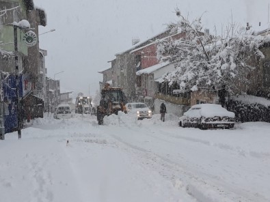 Tunceli'de Kar Yağışı Etkili Oldu, 171 Köy Yolu Kapandı