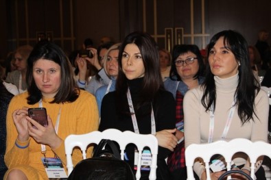 Türk Doktordan Ukraynalı Kadın Doğum Uzmanlarına 'Kadın Hastalıkları' Semineri