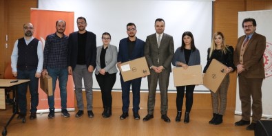 Van'da 'Üniversiteliler Gözüyle Kalkınma Temalı Proje Yarışması Ödül Töreni