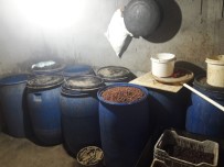 KAÇAK İÇKİ - Adana'da Bin 255 Litre Kaçak İçki Ele Geçirildi