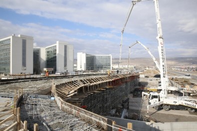 Büyükşehir'de Yatırımlara Engel Yok