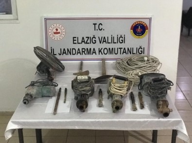 Elazığ'da Defineciler, 35 Metre Yerin Altında Suçüstü Yakalandı