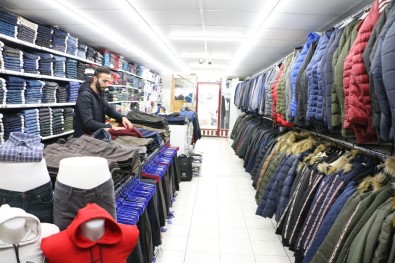 Havalar Soğumayınca Kışlıklar Tezgahta Kaldı