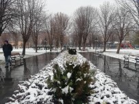 YAĞAN - Kayseri'ye 2020'Nin İlk Karı Yağdı