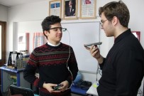 BEYIN FıRTıNASı - Liseli Gençler Sesi Yazıya Çeviren Gözlük Yaptı
