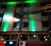 KAZIM KARABEKİR - Van'da Bir Otelin 3. Katında Yangın Çıktı