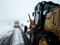 KALP HASTASI - Kar Nedeniyle Kapalı Olan Bazı Yolları Açıldı