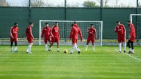 RıZA ÇALıMBAY - Sivasspor, Antalya'da Hazırlıklarını Sürdürüyor