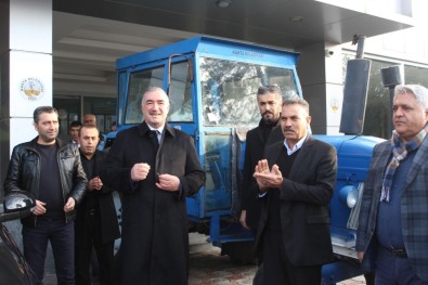 Başkan Turanlı, Makam Aracını Bıraktı