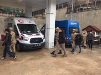 İL JANDARMA KOMUTANLIĞI - Elazığ'da Bir Minibüste 31 Kaçak Göçmen Yakalandı