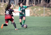 NAZİLLİ BELEDİYESPOR - Horozkent Kadın Futbol Takımı, Nazilli Engelini 3 Golle Geçti