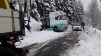 SOĞUK HAVA DALGASI - İzmir'de Kar Alarmı Açıklaması Ödemiş'te Ekipler Yoğun Mücadele Veriyor