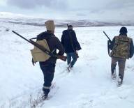 JANDARMA KOMUTANLIĞI - Jandarmadan Kaçak Avlanmaya Sıkı Takip