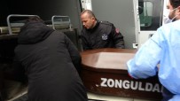 KIRAZLı - Kazada Ölen Üniversiteli Ayşe'nin Bavulları, Tabutunun Yanına Konuldu