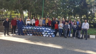 Su Damacanalarından Sokak Hayvanlarına Yuva Yaptılar