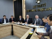 SOSYAL SORUMLULUK - Ahlatcı, Belediye Meclis Üyeleri Ve Parti Yönetimiyle Bir Araya Geldi