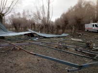 KıZıLKAYA - Aksaray'da Fırtına Mandıranın Çatısını Uçurdu