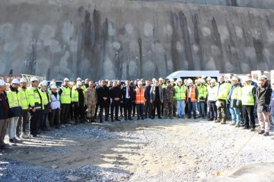 Avrupa'nın En Büyük Barajında Su Tutulmaya Başlandı