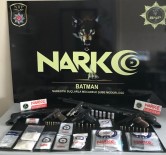BATMAN EMNİYET MÜDÜRLÜĞÜ - Batman'da Zehir Tacirlerine Operasyon Açıklaması 54 Gözaltı