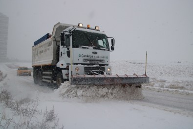 Çankaya'dan Gece Gündüz Demeden Çalışma