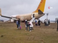 BOEING - Pistten Çıkan Uçağın Yolcuları Böyle Tahliye Edildi