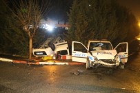 Polis Otosu İle Araç Çarpıştı Açıklaması 1'İ Polis 2 Kişi Yaralandı