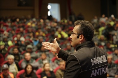 Polisten Temizlik İşçilerine Güvenlik Eğitimi