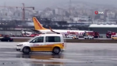 Sabiha Gökçen'de Pistten Çıkan Uçağı Kurtarma Çalışmaları Sürüyor