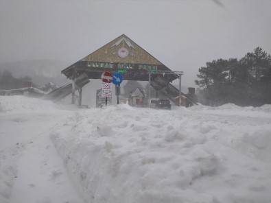 Uludağ'da Kar 1 Metreye Ulaştı