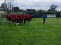 BELEDİYESPOR - Yeşilyurt Belediyespor'da Gülerce Takımının Başında İlk Çalışmaya Çıktı