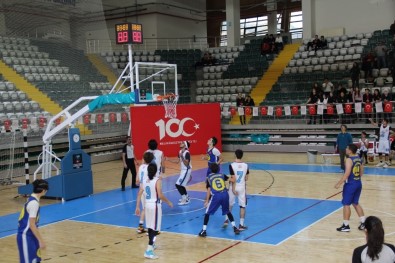 Basketbol Genç Erkekler İl Birinciliği Müsabakaları Menteşe'de Yapıldı