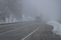 KARANLıKDERE - Bolu Dağı'nda Kar Yağışı Ve Sis Etkili Oluyor