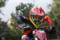 MOTOKROS ŞAMPİYONASI - Eyüpsultan'ın Genç Şampiyonu Efe Okur, Avrupa Yolunda