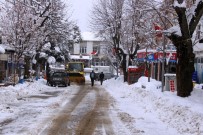 KIŞ LASTİĞİ - İzmir'deki Bozdağ'da Kar Kalınlığı Yarım Metreyi Geçti