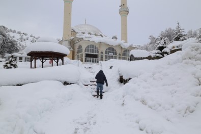 Konya'nın Yüksek Kesimlerinde Kar Etkili Oluyor