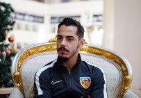 KAYSERISPOR - Yasir Subaşı Açıklaması 'A Milli Takım Forması Terletmek İstiyorum'