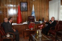 SOSYAL SORUMLULUK - Rektör Çomaklı, İlahiyat Fakültesi Öğretim Elemanları İle Bir Araya Geldi