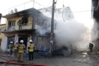 AŞIK VEYSEL - Tüpten Çıkan Yangın, Binayı Kullanılamaz Hale Getirdi