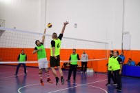 MEHMET ÇıNAR - Yeşilyurt Belediyesi, 'Birimler Arası Voleybol Turnuvası' Düzenledi
