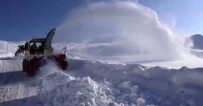 DURANKAYA - 2 Bin 800 Rakımda Yapılan Karla Mücadele Çalışmaları Havadan Görüntülendi