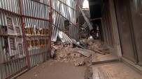 ASMALı MESCIT - Beyoğlu'nda Tadilat Halindeki Binada Çökme Meydana Geldi