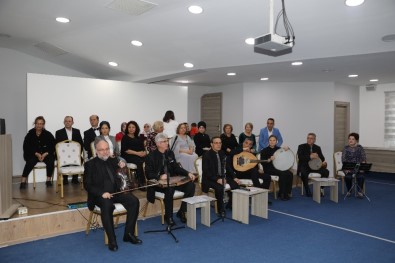 Huzurevi Sakinlerine Türk Halk Müziği Konseri